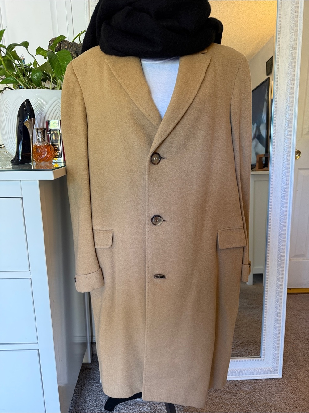 Vintage Cashmere Austram Company Hand Tailored in Austria Coat single breasted.
